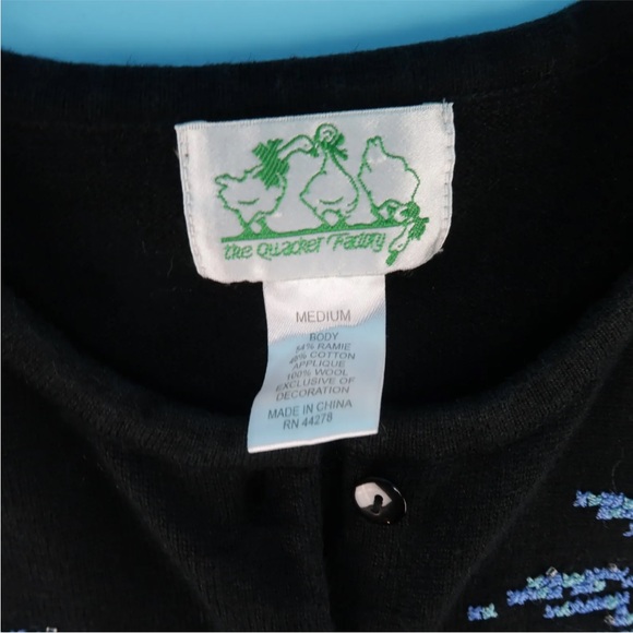 The Quaker Factory VTG Embroidered Christmas Winter Scenery Sweater Size M - Picture 6 of 6